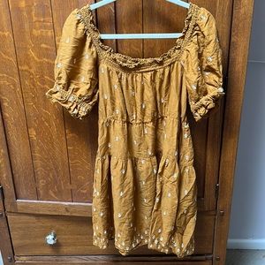 Burnt orange Old Navy tiered shirt-sleeve dress, size small